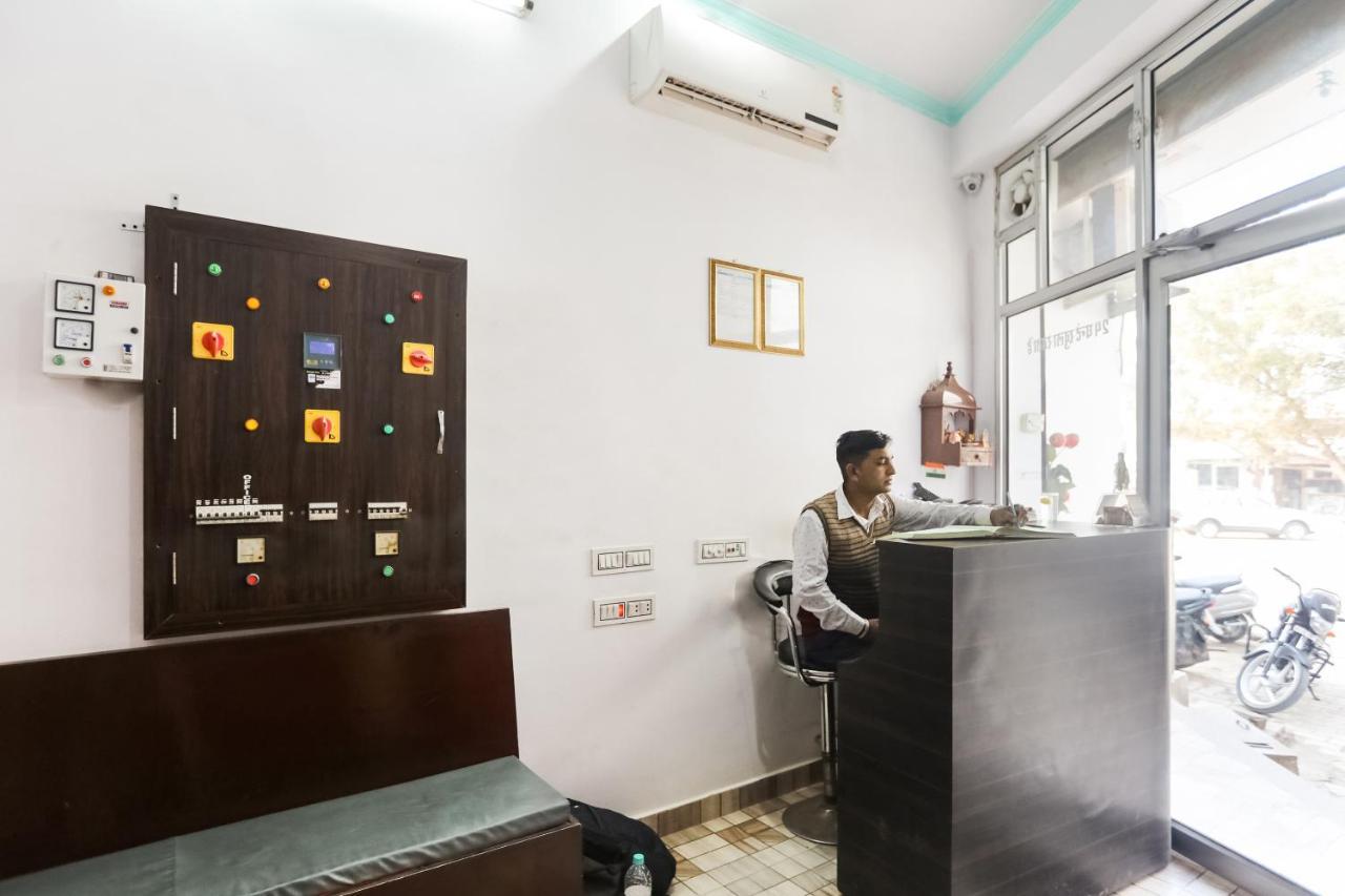 Oyo 69534 Hotel Nanda Tower Hanumāngarh Extérieur photo